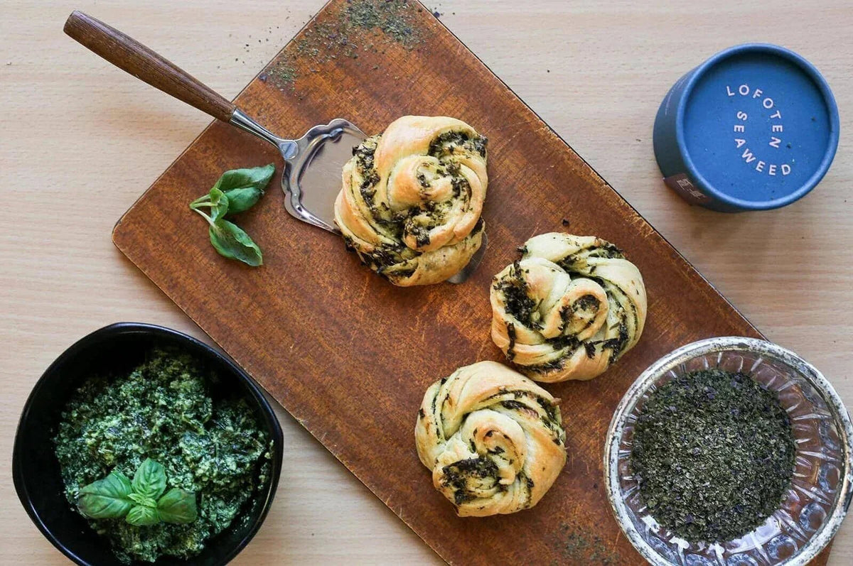 Algenpesto-Brötchen