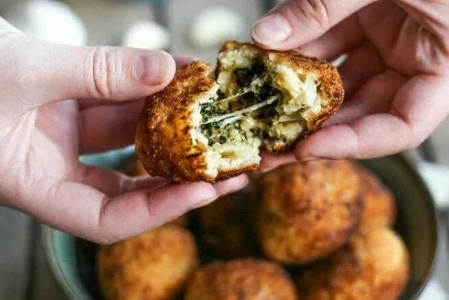 Arancini: fylte boller med tang