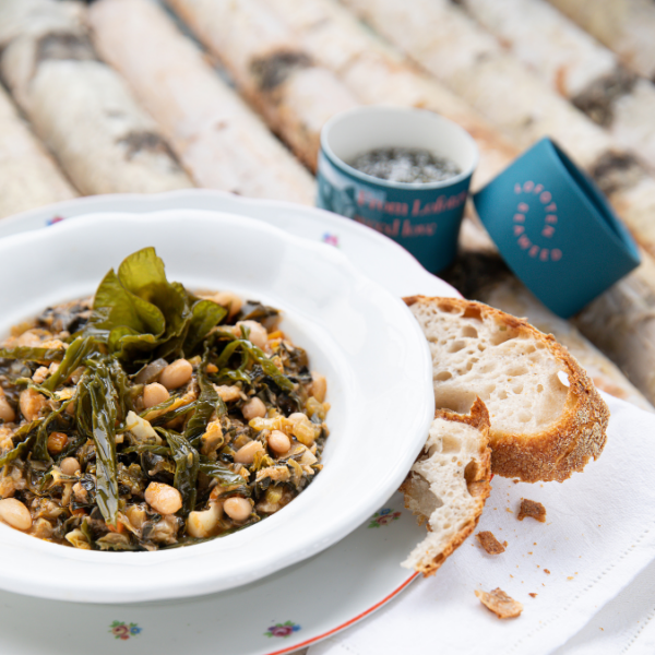Arctic Seaweed Salt with chickpeas and bread