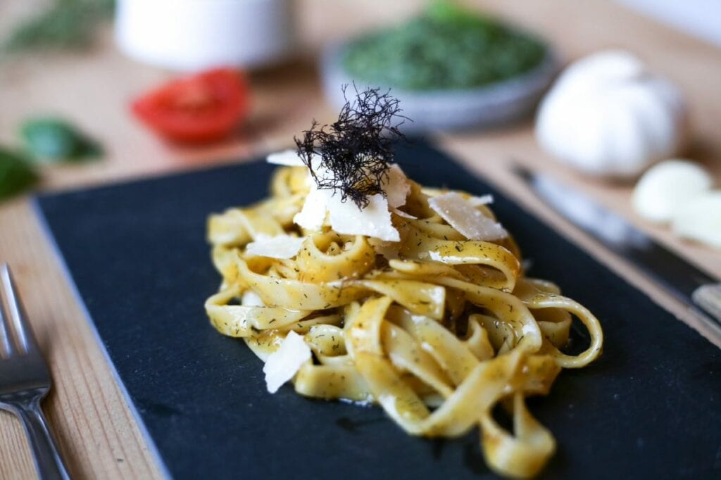 Truffle seaweed carbonara