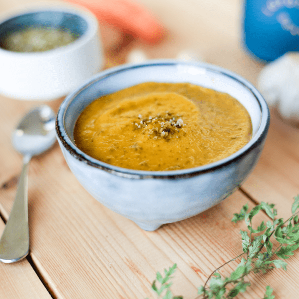 Carrot soup with seaweed