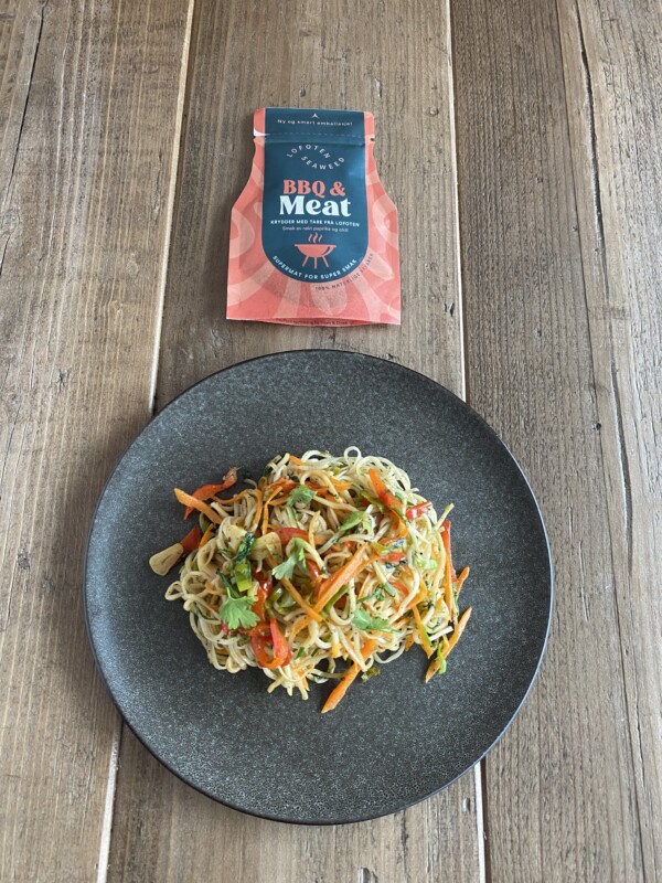 stir fried noodles with seaweed spice blend