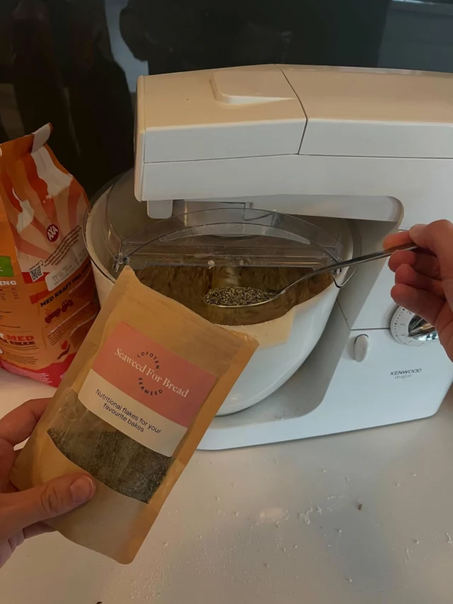 Adding seaweed to bread baking is a simple way to boost both flavour and nutrition. Seaweed, especially varieties like kelp or dulse, adds natural umami, a hint of saltiness, and subtle oceanic notes that pair well with sourdough, rye, and whole grain breads. It also enriches the bread with minerals like iodine, calcium, and magnesium, as well as fibre and antioxidants.